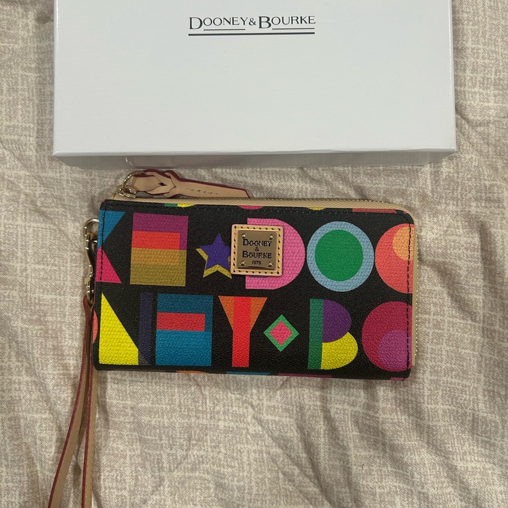 Dooney & Bourke Black Multicolor Geo Logo Wristlet